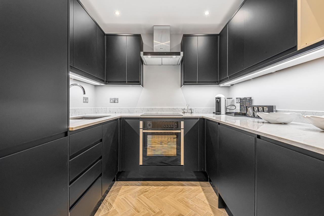 Appartamento Luxury Living In Knightsbridge Balcony Views Of Harrods, 2Br2Ba With Ac Londra Esterno foto